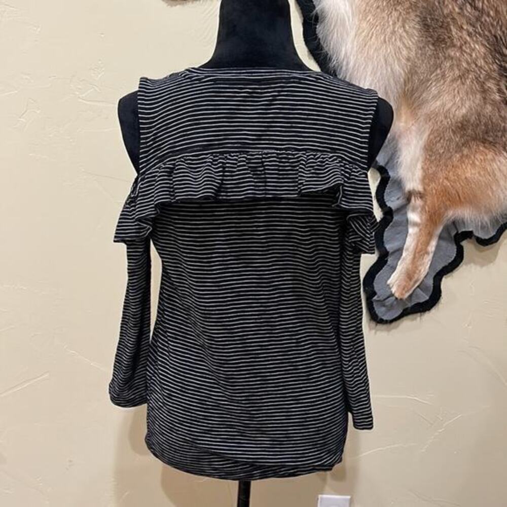 Loft Cold Shoulder Ruffle Tee - Picture 3 of 5